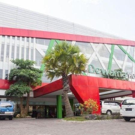 Dewarna Hotel Bojonegoro Exteriör bild